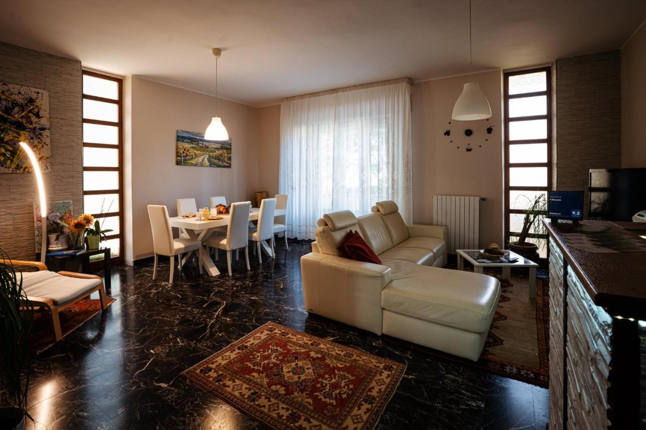 Il Girasole Bed & Breakfast Basciano Bagian luar foto