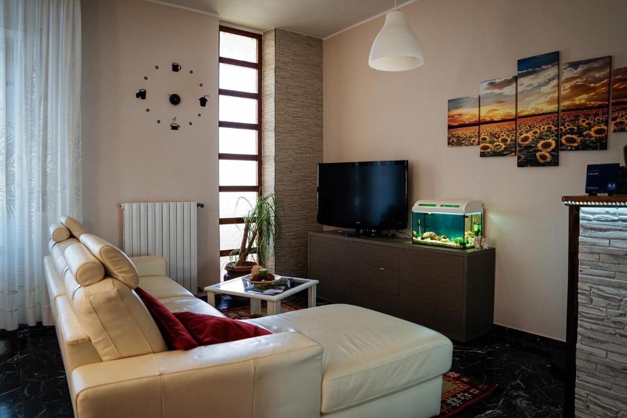 Il Girasole Bed & Breakfast Basciano Bagian luar foto
