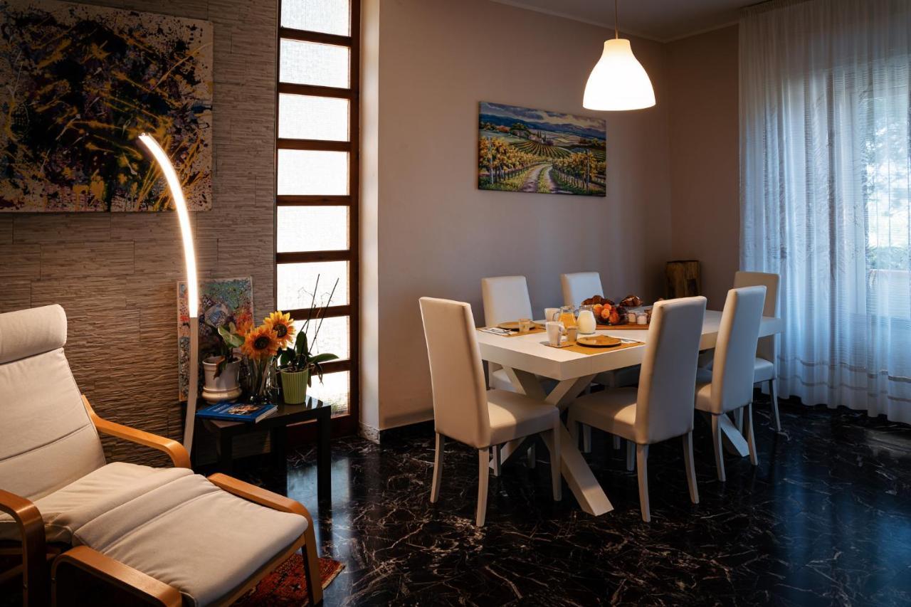 Il Girasole Bed & Breakfast Basciano Bagian luar foto
