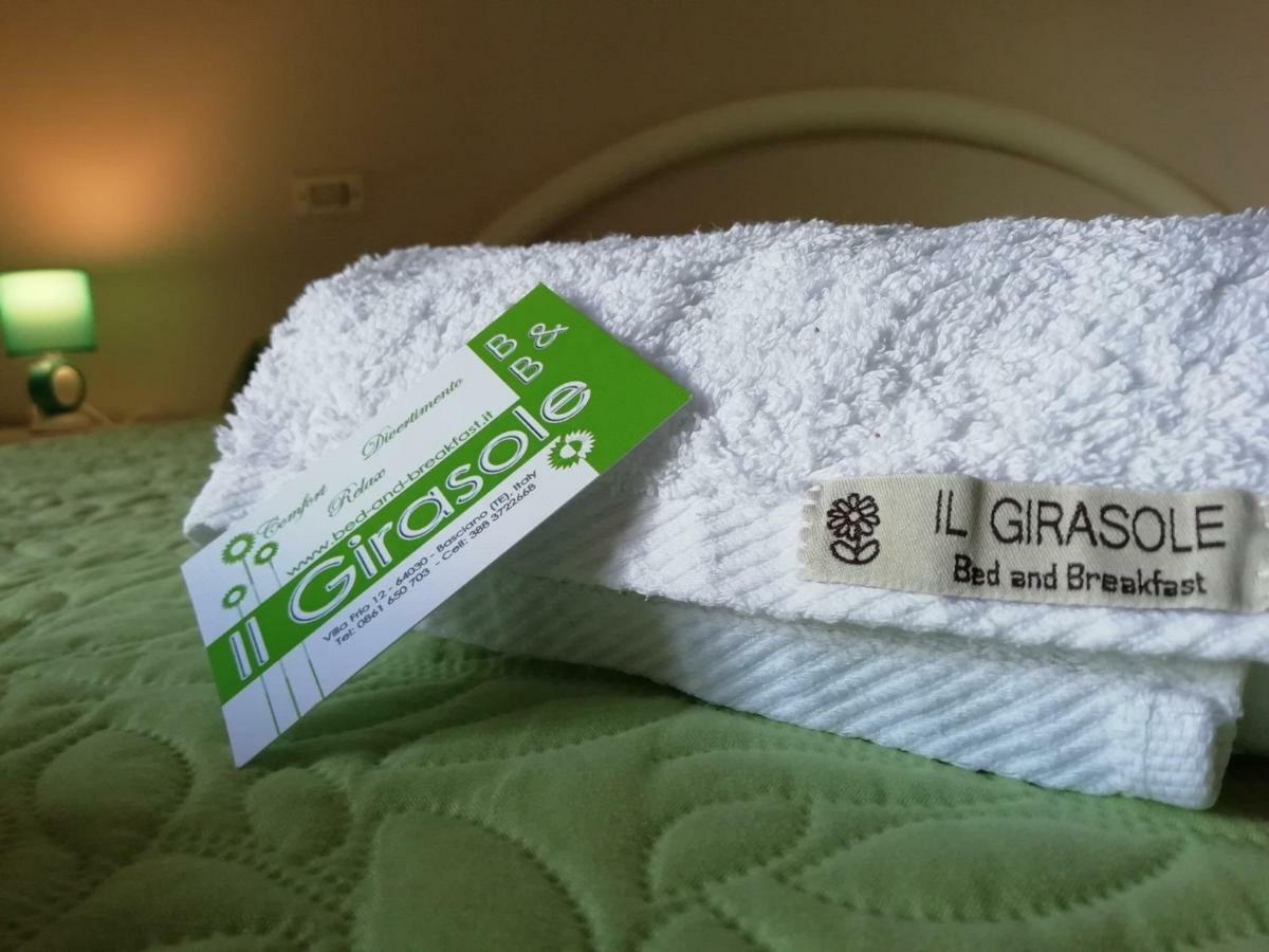 Il Girasole Bed & Breakfast Basciano Bagian luar foto